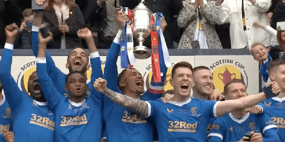 Despite calls to outlaw gambling shirts, the Scottish Professional Football League has not complied.